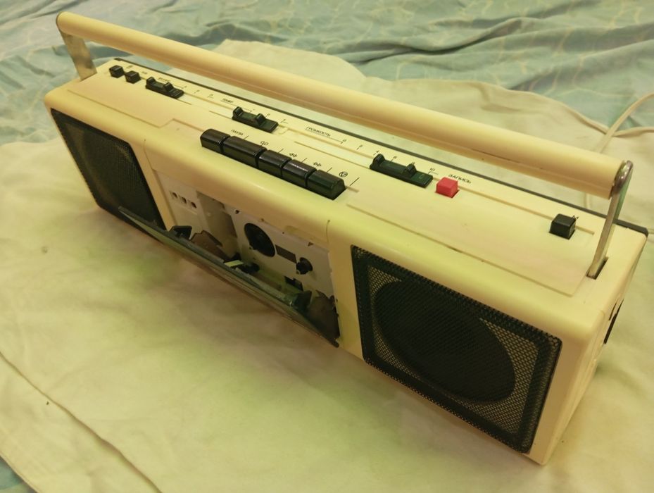 Магнитофон антикварный Весна 310С-1.