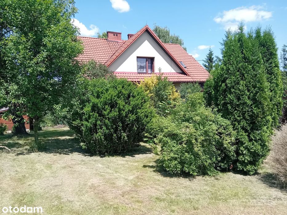 Dom wolnostojący z garażem w malowniczej okolicy