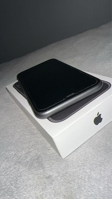 Sprzedam iPhone 11
