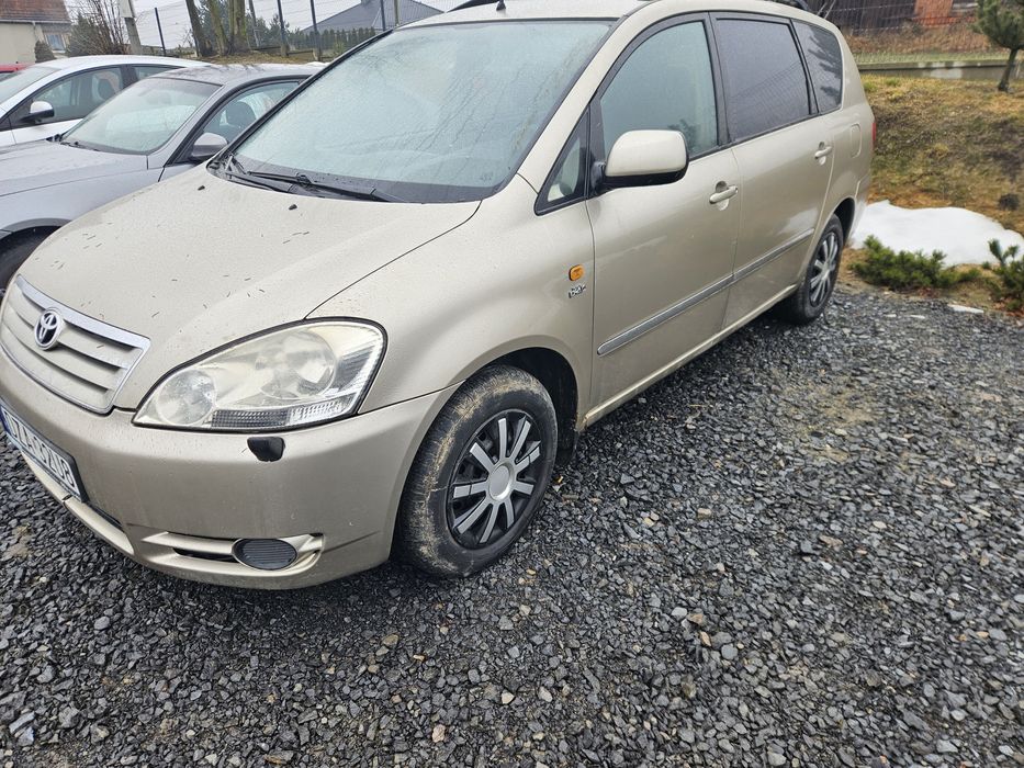 Toyota Avensis Verso 2.0 D-4D 2003r siedmioosobowa* klimatyzacja*