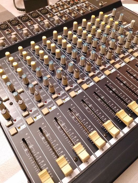 Mikser Behringer Eurorack MX2004A