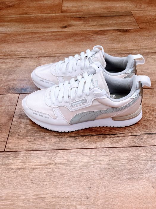 Кросівки жіночі Puma PUMA R78 Wn s Metallic 37473902 р.38 білі