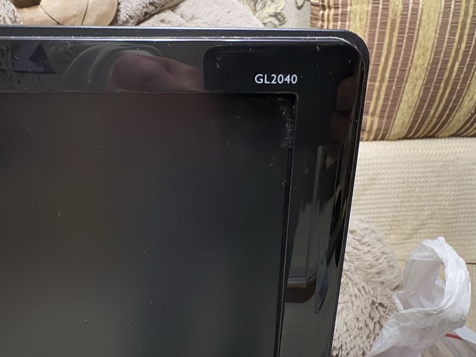 Офісні монітори( також єсть системники і принтер)