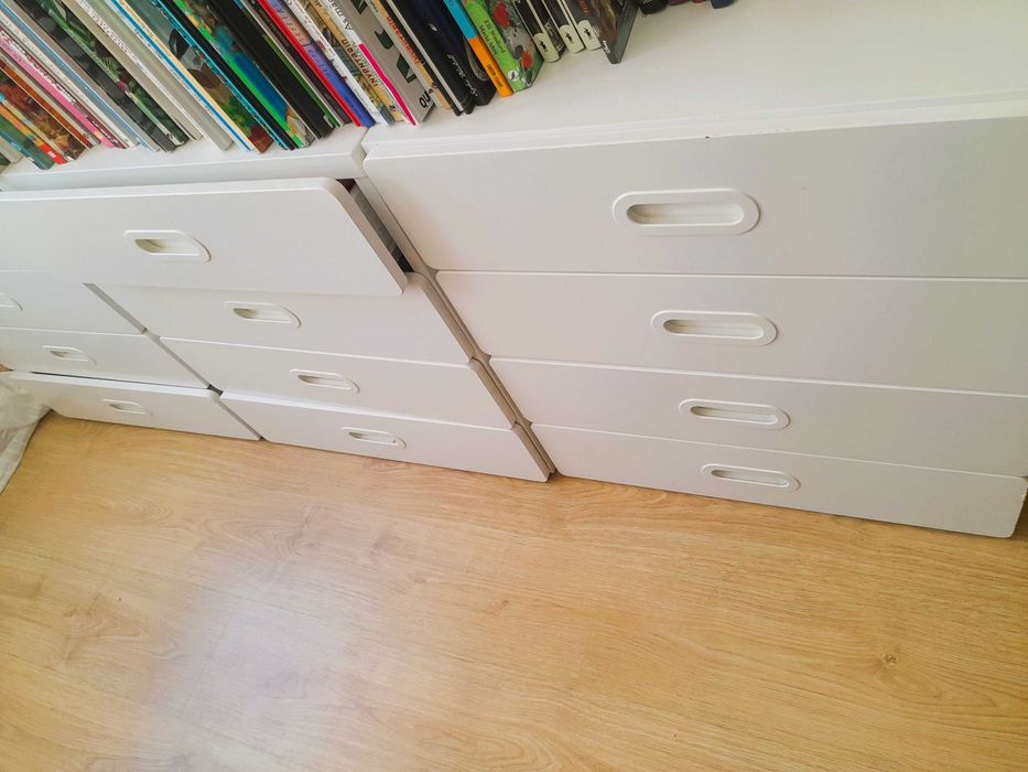 Móvel Ikea Gavetas e Armário (2 módulos)