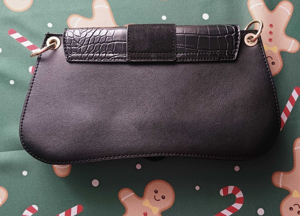 Mała torebka czarna primark elegancka wężowa krokodyl