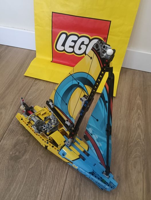 Lego Technic - Racing yatch 42074