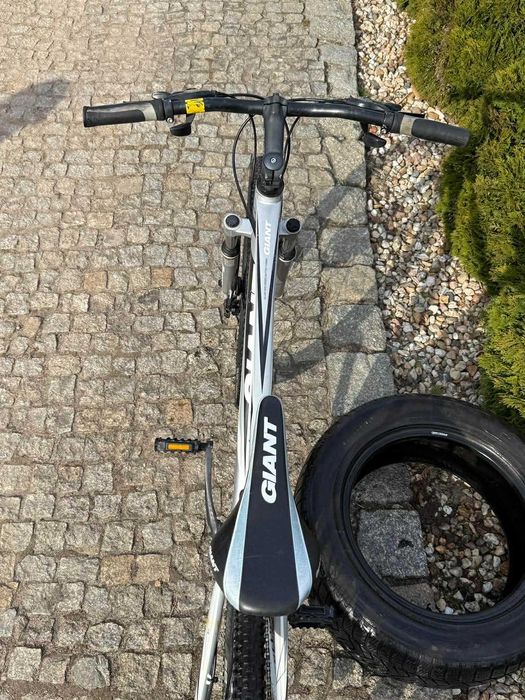 Rower Górski Giant rama L koło 26'