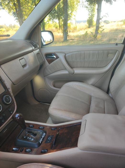Mercedes-Benz Mercedes-Benz M-Class