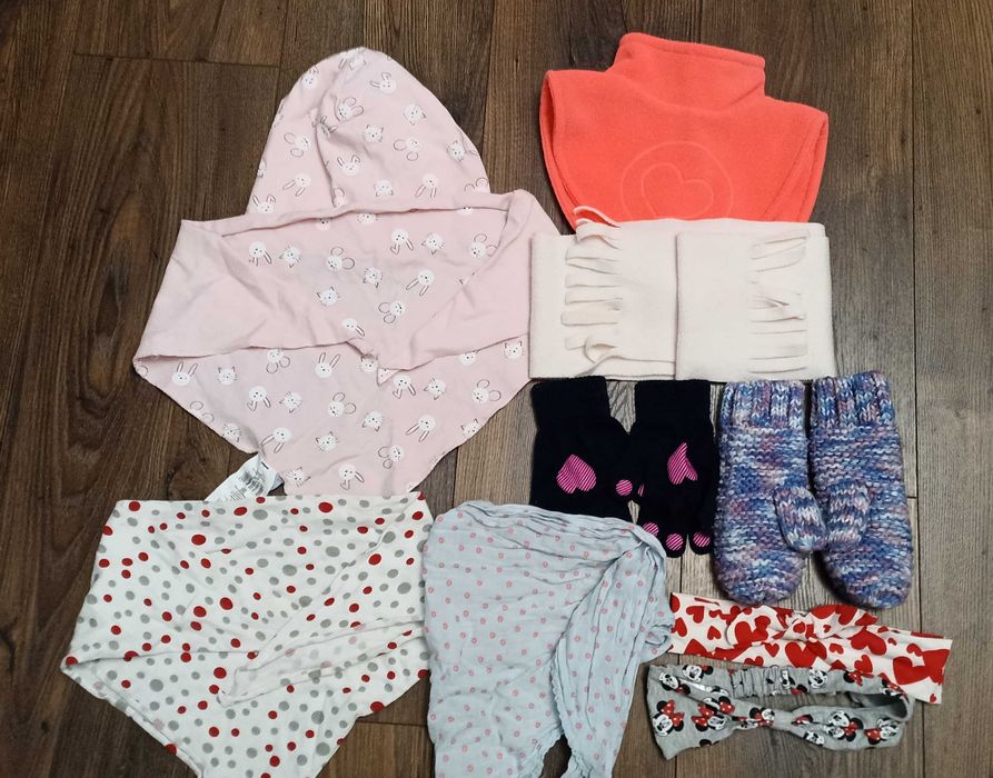 Czapeczka i apaszki dla dziewczynki 2-3 letniej