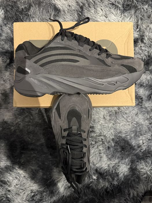 Adidas yeezy boost 700