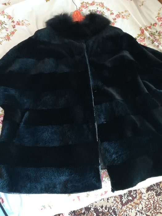 Шуба з натурального хутра бобра