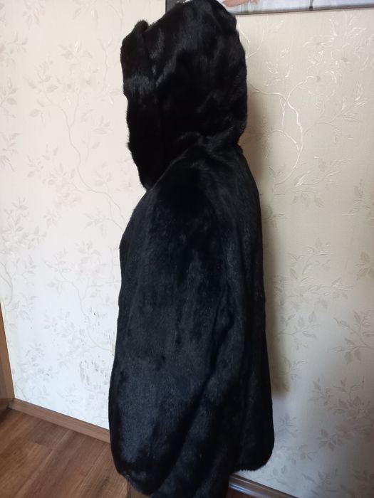 Шикарна шубка з нутрії