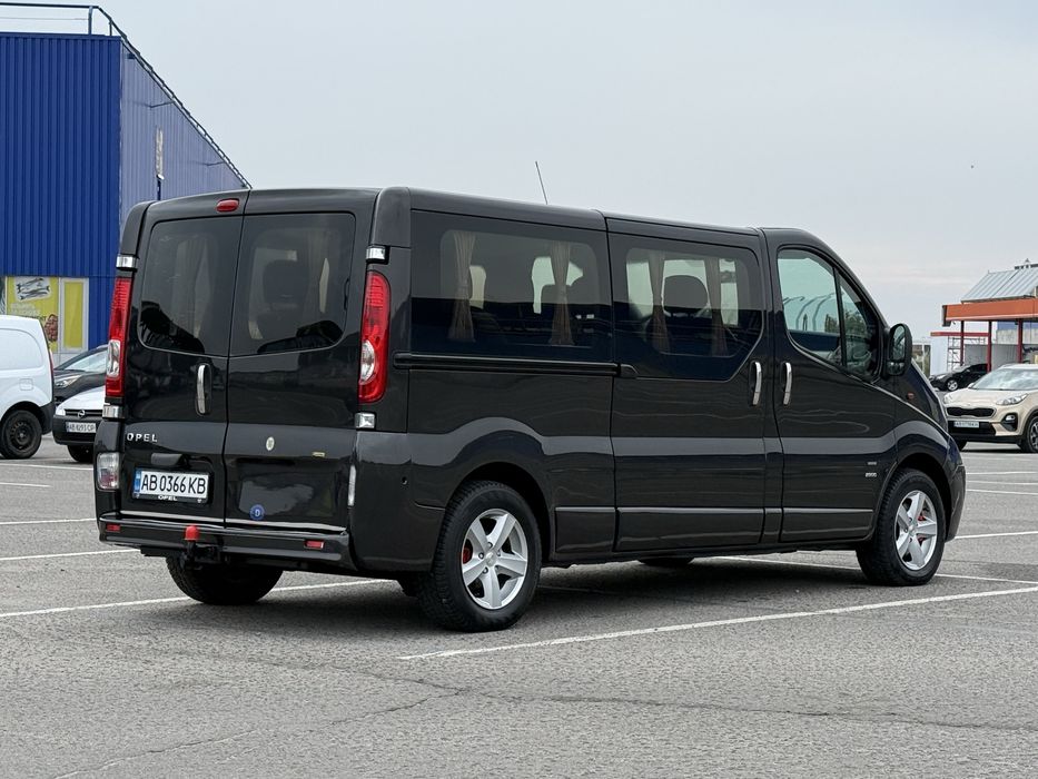 Бус Opel Vivaro 2009 Пасажир, Довга база (2.0 dCi) обмін, лізинг