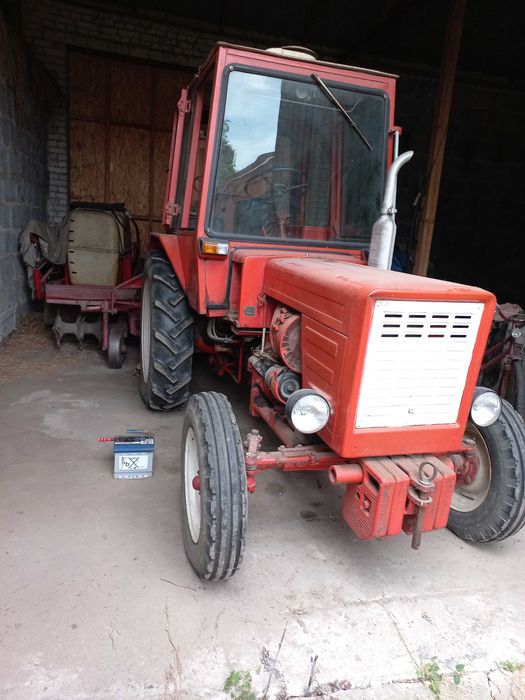 Traktor Wladimirec T25a