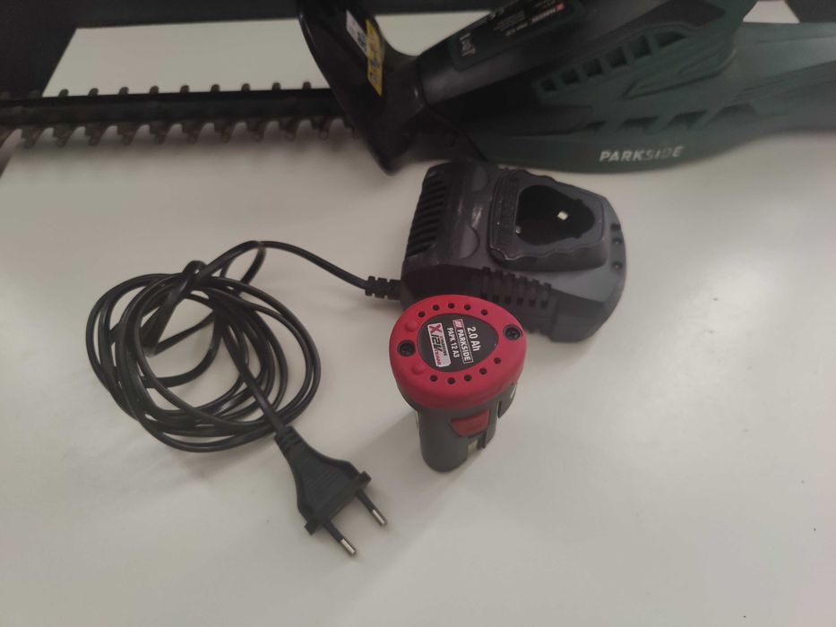 maquina cortar arbustos com bateria parkside
