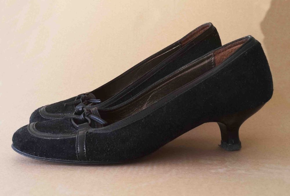 Sapatos clássicos de Senhora nº 37
