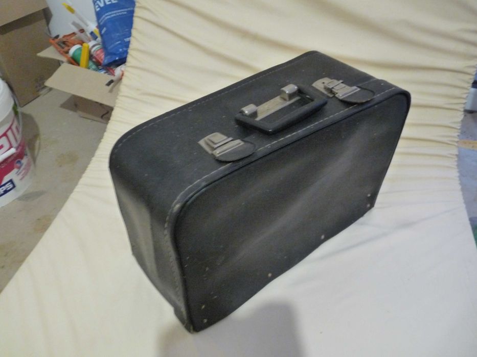 40.walizka do maszyny krawieckiej