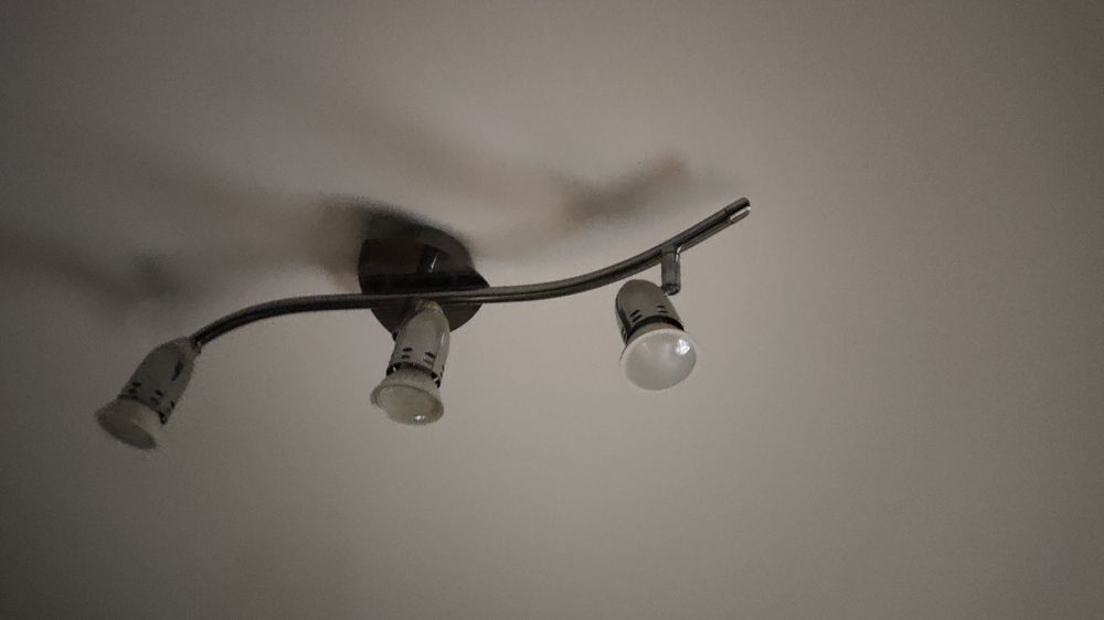 Candeeiro teto 3 focos.