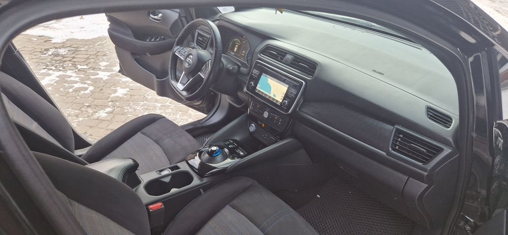 Nissan leaf 2018
