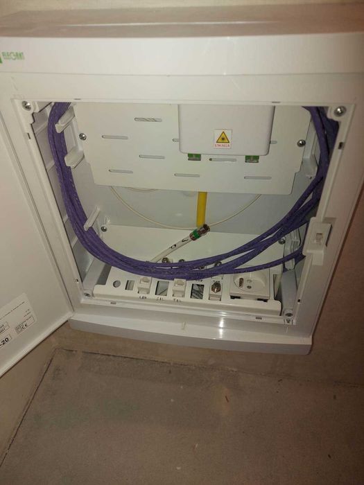 Instalacje sieć Wi-fi SAT LAN rj45 DVB-T spawanie światłowodów