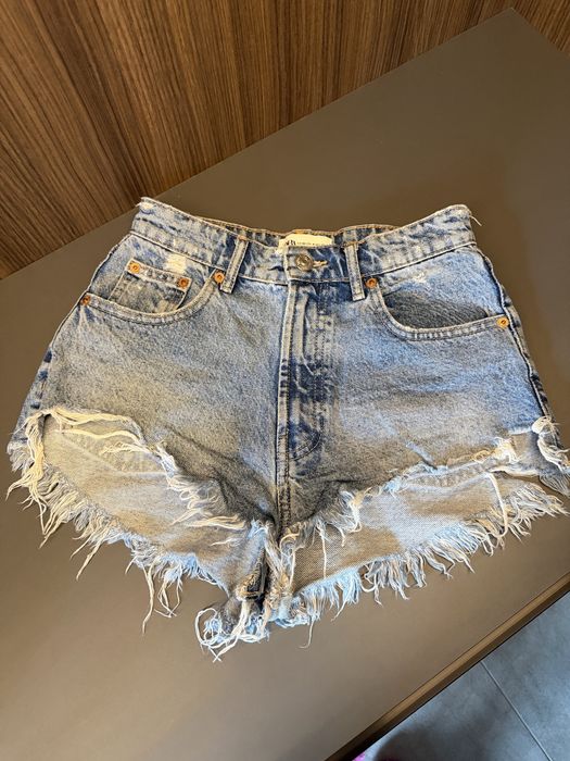 Шорты zara короткі