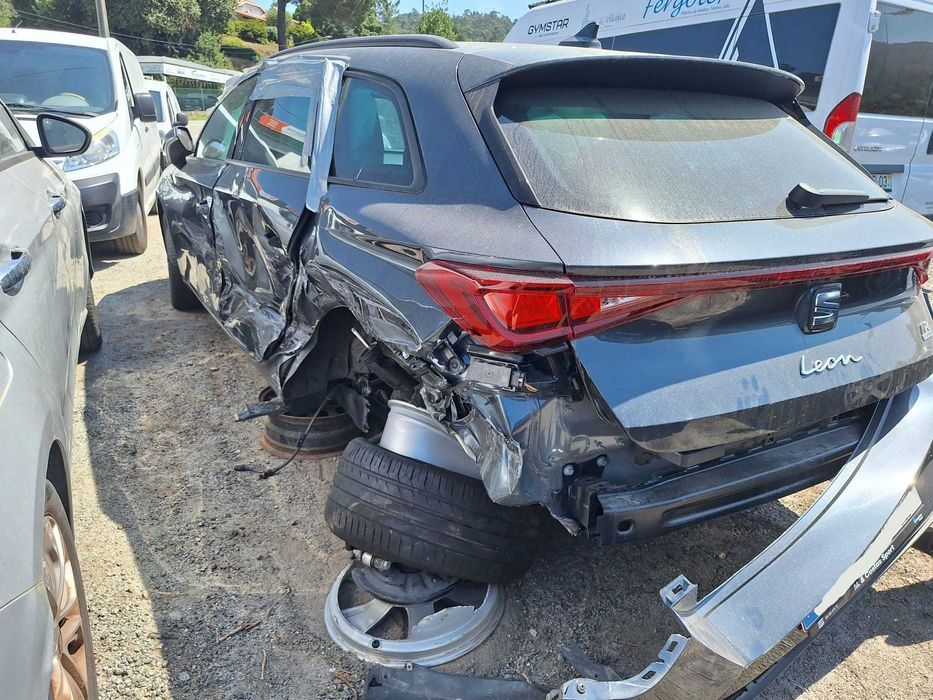 SEAT Leon ST 1.5 e-Hybrid FR DSG