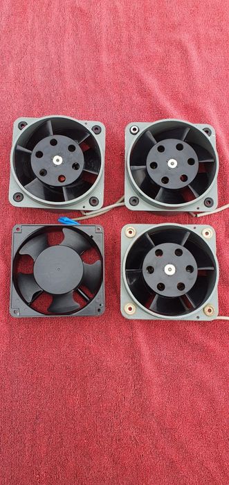 Wiatrak 120x120 mm profesionalny na prąd zmienny  230V 18W