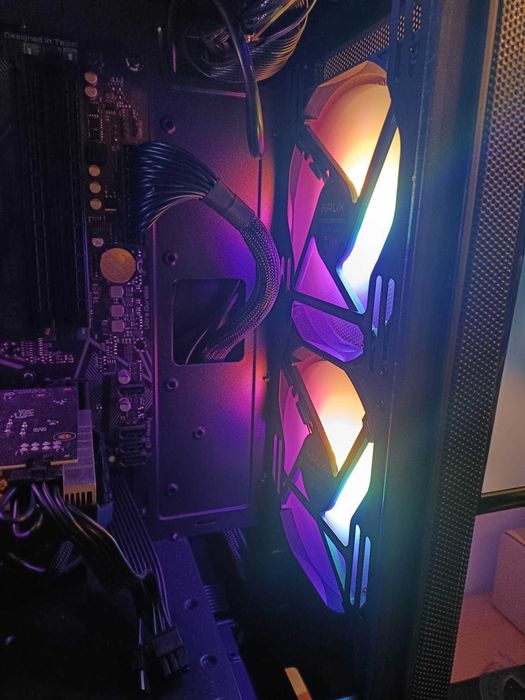 Komputer gamingowy - Ryzen 5 GTX 1660 Super 1 TB SSD M.2 16 GB