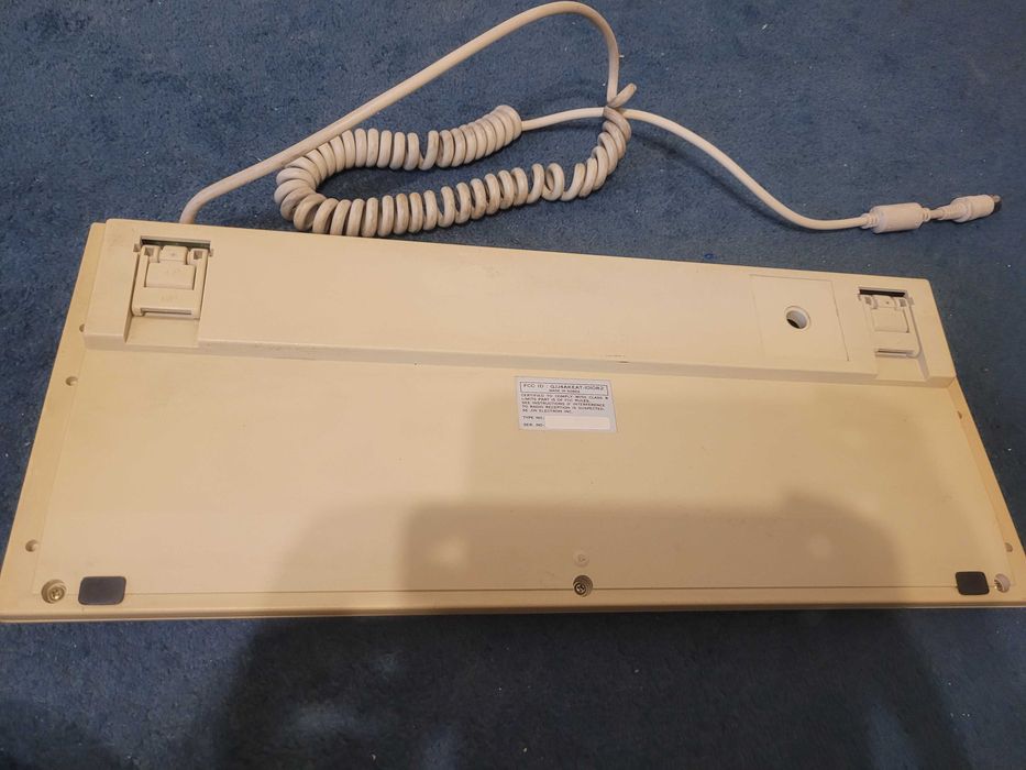 klasyk stara sprawna klawiatura mechaniczna PC AT DIN 5