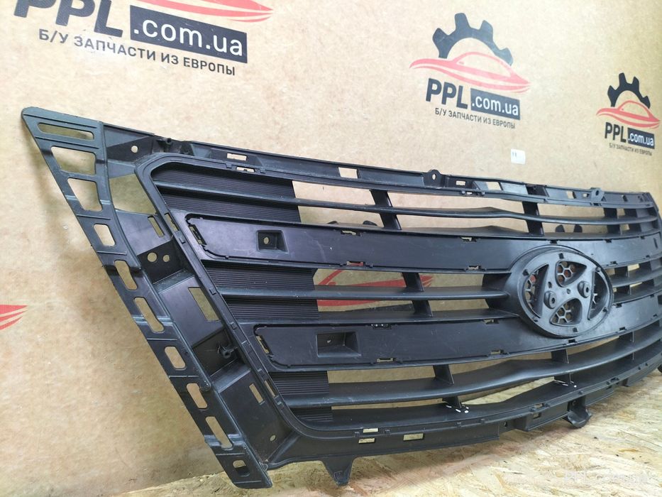 Hyundai H-1 H1 2014-2017 рестайлинг решетка радиатора 86561-4H500
