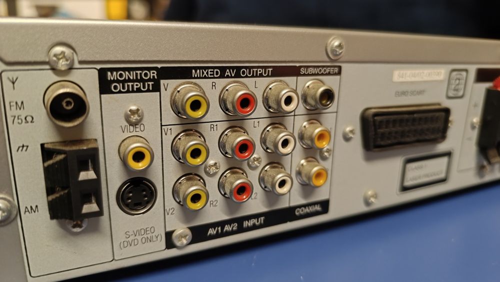 Amplificador DVD Tuner RDS Denver DRE-1000