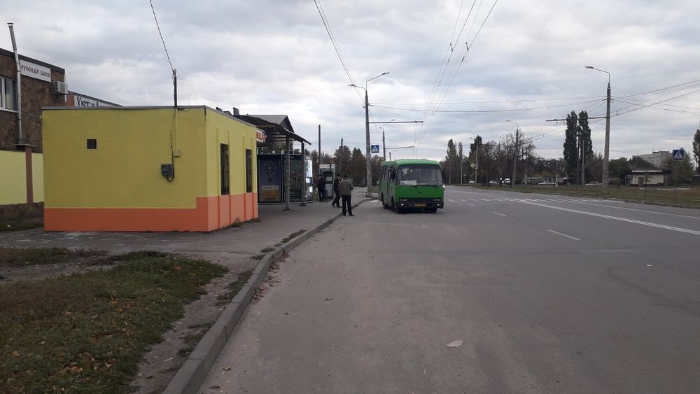 Здам в оренду окреме приміщення під бізнес.Червона лінія