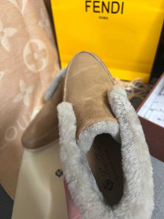 Loro Piana Open Walk Loafers – rozmiar 38, z futrem, kolor beige