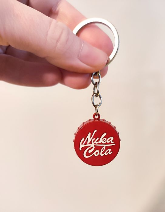 Breloczek do kluczy kapsel nukacola Fallout