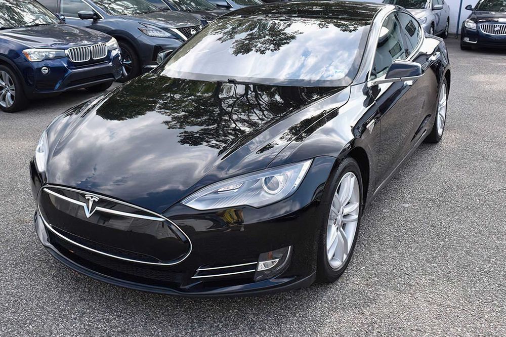 Tesla Model S 85      2013