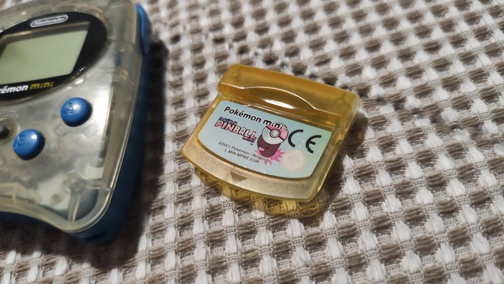 Consola portátil Pokémon mini mais jogo Pokémon Pinball Mini