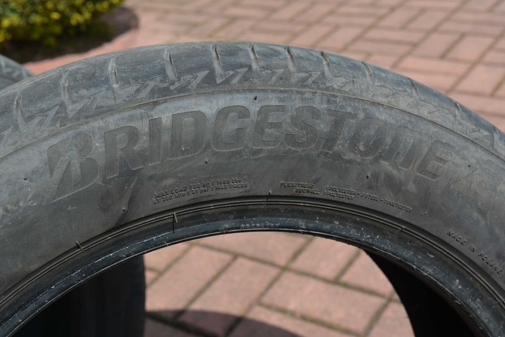 2x 225/55/17 Bridgestone Turanza T005