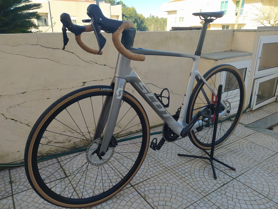 Scott addict 20 eride carbono elétrica 2022