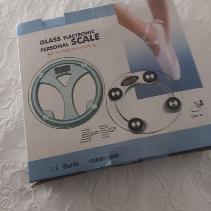 Vendo balança de casa de banho