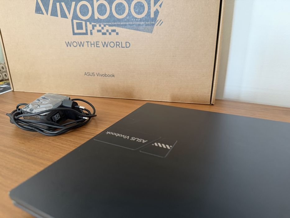 Portátil Asus Vivobook 15 Oled c/garantia | 16G DDR4 RAM | 512 GB SSD