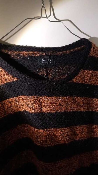 Top com mangas às riscas