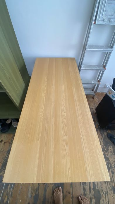 mesa de quarto ou sala