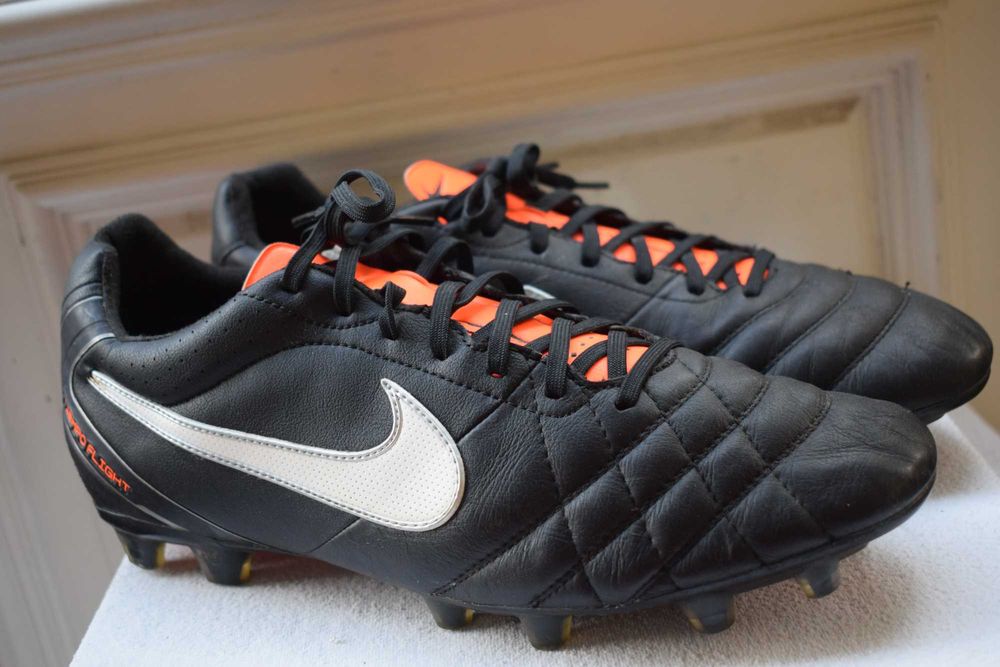 кожаные кроссовки бутсы футзалки Nike Tiempo р. 45,5 29 см