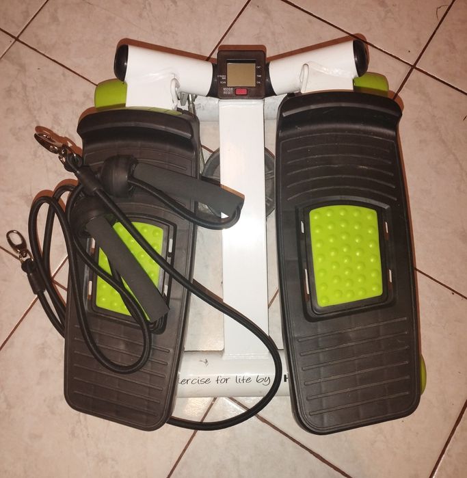 Stepper skrętny z linkami HMS S3033