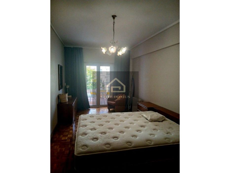 T2 com BOX, Terraço e Suite em Condomínio Fechado - Carcavelos!