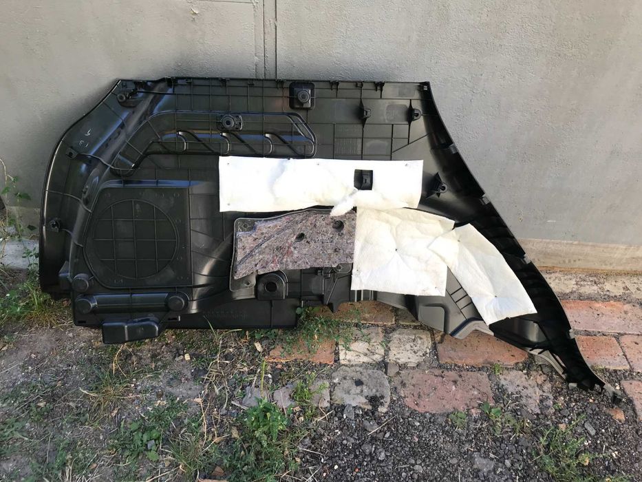 Тойота раф4 toyota rav4 2012-2019
Обшивка багажника права; пінопласт