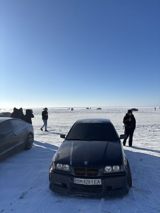 Продам BMW E36.