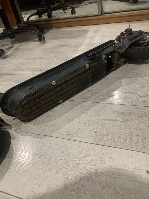 Продам самокат кроссер е9(аккумулятор под замену)