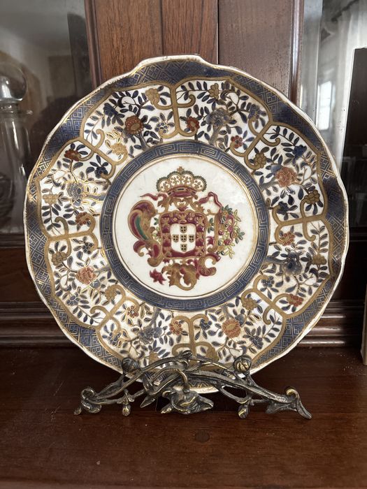 Prato do Brasão em porcelana