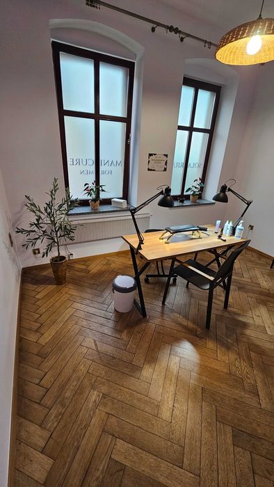 Stanowisko manicure (12mkw)
